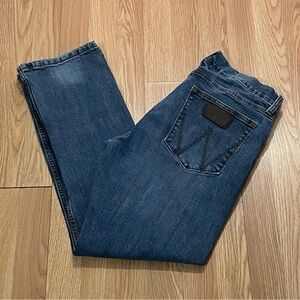 Wrangler Retro Men’s 33x30 (33x29) Slim Straight Jeans Mid Blue Denim Western